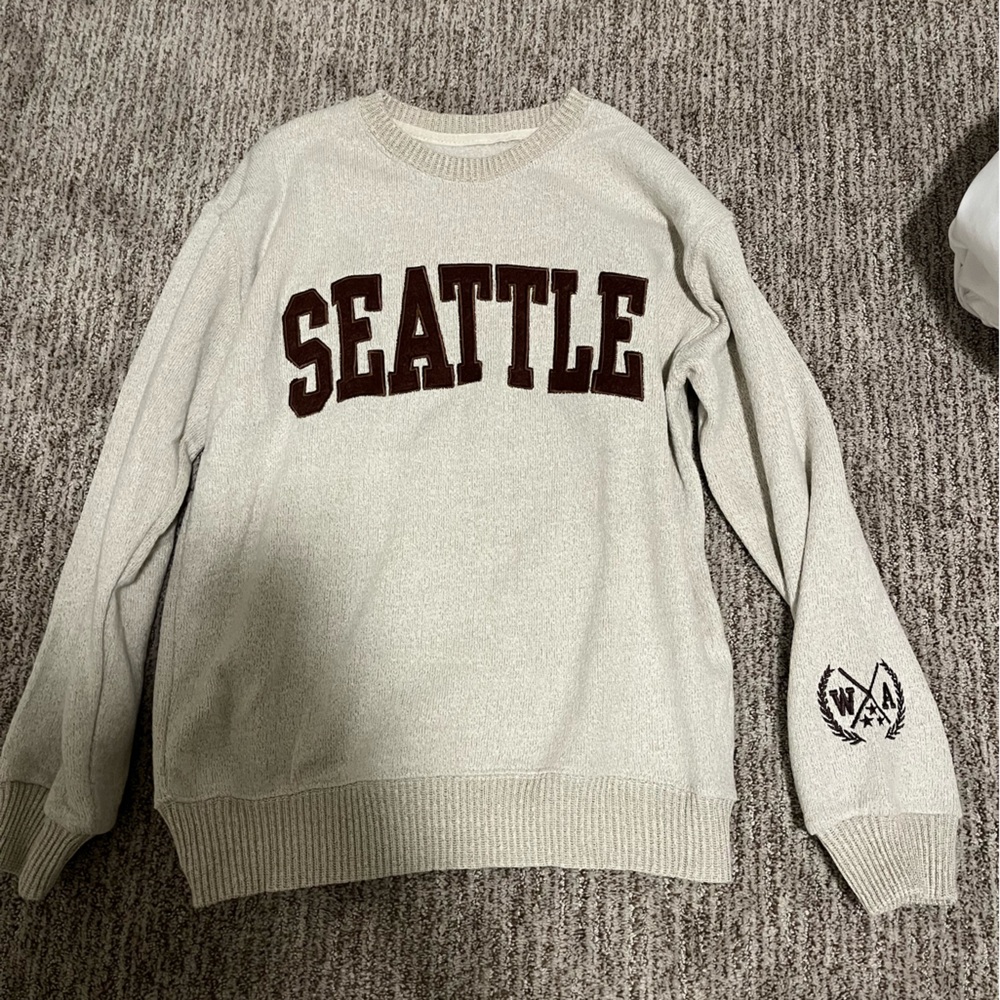 Seattle Cream Sweater
